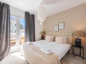 Los Naranjos modern 3 bedroom penthouse