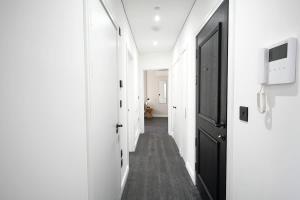 The Cut Luxury 2 Bed Apartment with Balcony