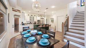 Belmont Shore Retreat by AvantStay