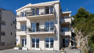 Apartman Jelinic 1 by Villas Guide
