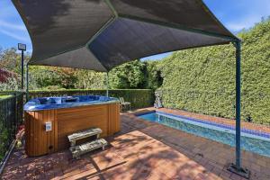Snowline - Ultimate Getaway, Pool, Spa & Tennis