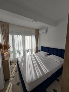Sunny Sea View Apartment- Golem,Durres
