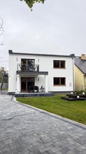 Lake Apart Residence