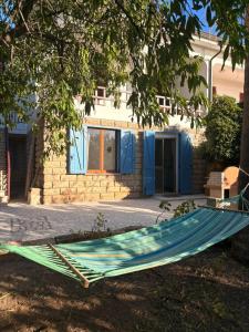Apartment in Villa under Grand Palm Tree & Garden