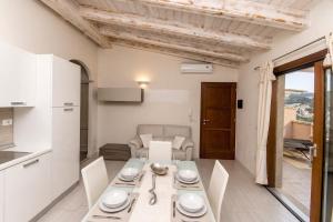 Brigata House - Luxury 2 beds, wifi, balcony,sea view - Key to Villas