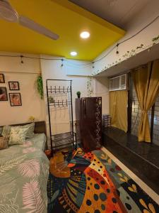 Still Space Serene Cozy Nest in Pali Hill Bandra