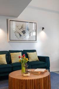 Frame Halepa Art Retreat - Ocean Front Suites