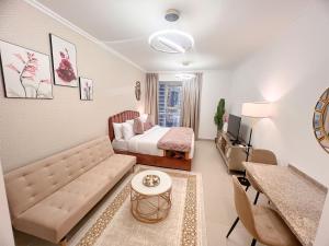 Cosmos Living Premier Studio Near Metro