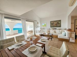 Villa Horizon with Jacuzzi and Infinite View over the Bay of Nymphs