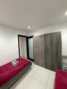 Large Paceville Central Apartment 2