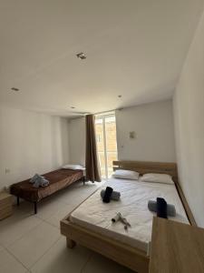 Large Paceville Central Apartment 2