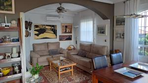 Casa en El Pinet con jardín
