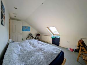 Cosy apt just 5 mins walk from Underground Station