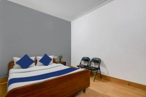 Brill Rooms Near City Centre Metro Station