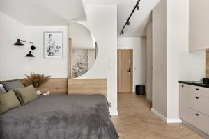 Peart 3 by Housine