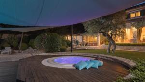 Beautiful Villa Omo with pool in Pula