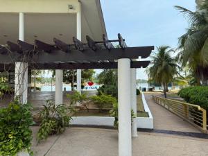 EmAs 10 Pax, BayView Villas, Port Dickson
