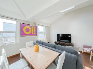 Stylish Camden Apartment C12