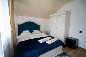 Serafims Suites Airport