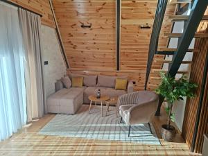 Pine Forest Chalet
