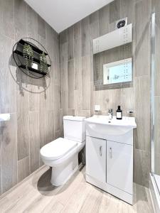 Stunning Apartment -Quick Access to Central London