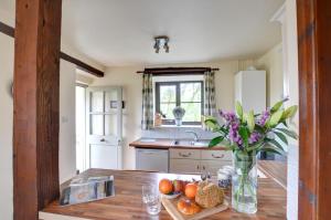 1 Bed in Llanerchymedd oc-wai212