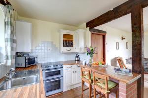 1 Bed in Llanerchymedd oc-wai212