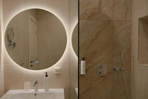 Complex SamElyon Residence