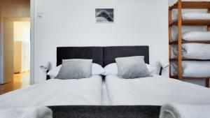 Bright Apartment Plac Muzealny in Wrocław Perfect for Remote Work by Noclegi Renters