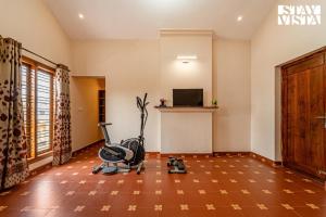 StayVista at Bean and Brick Villa with Bonfire & Garden
