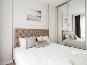 Golden Apartments- Mennica Residence, 1-Bedroom in City Center #18