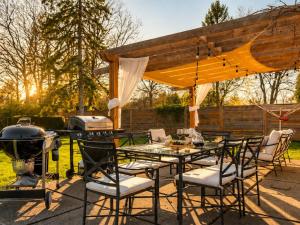 Old Town Family Single Level Home Family and Pet Friendly