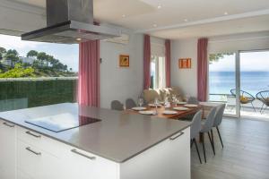 WELCS VILLA 346 MADRAGUE primera linea de mar