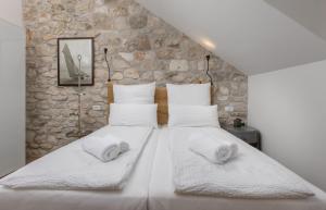 Casa Columba - Adults Only 4 Star Boutique Hotel with Outdoor Pool & Private Garden