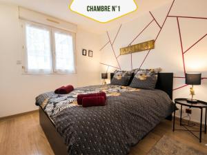 Airkeys Le Lilys - Idéal Famille & Groupe en Escapade Provence - Spacieux Lumineux & Calme - Parking Privé - 5min à pied du Centre Ville - Gare SNCF 5min - Marseille 15min - Calanques 20min - WIFI HD - Climatisation