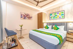 Treebo Premium Paarth Grand with Pure Veg Restaurant