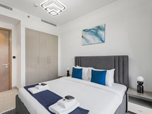 Luxury 1BR w GR and Study-SOBHA Waves-06