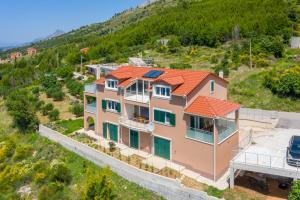 Apartments Noah - with Panoramic Adriatic Sea View and Terrace