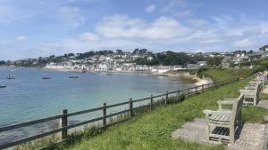 Captains Cottage St Mawes panoramic sea views