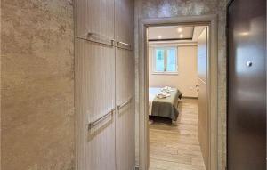 Beautiful Apartment In Tucepi With House Sea View