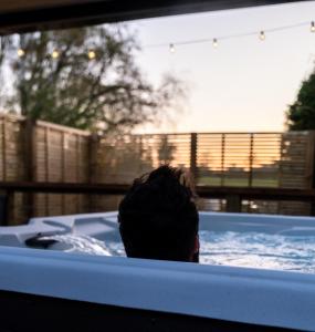 The Jungle - Luxury Glamping Lodge Cheshire