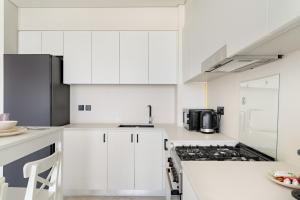 Elegant One-Bedroom in Dubai Hills for 4 persons