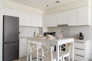 Elegant One-Bedroom in Dubai Hills for 4 persons