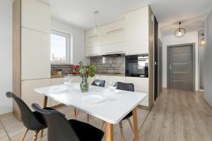 Raginisa Superior Apartment by BookingHost