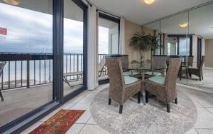 Phoenix VI 61007 condo