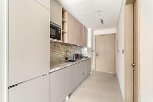 Modern Studio with rooftop pool and gym in JVC