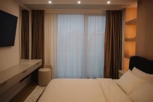 Designer Suite • Pool & Sauna • Pipera Metro