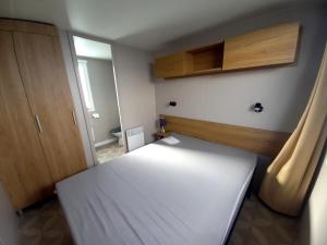 La Plage 4 étoiles à MIMIZAN emplacement C5 3CH 2SDB 8 personnes