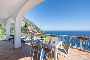 Emerald Barca - Authentic Amalfi Coast Views by Maravista