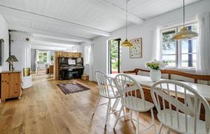 Cozy Home In Kirke Hyllinge With Wifi